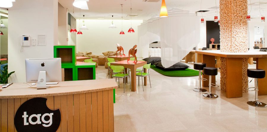 Mobiliers en carton - Aménagement Talent Garden