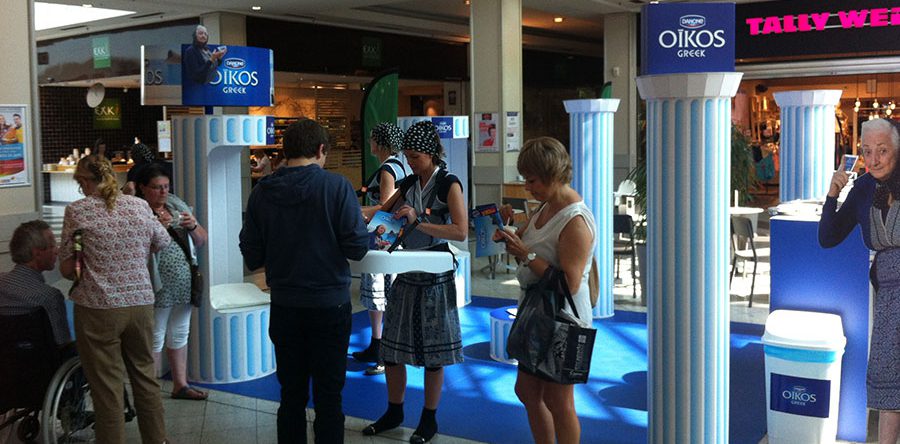 Mobiliers en carton - DANONE – GREEK DEVIENT OIKOS